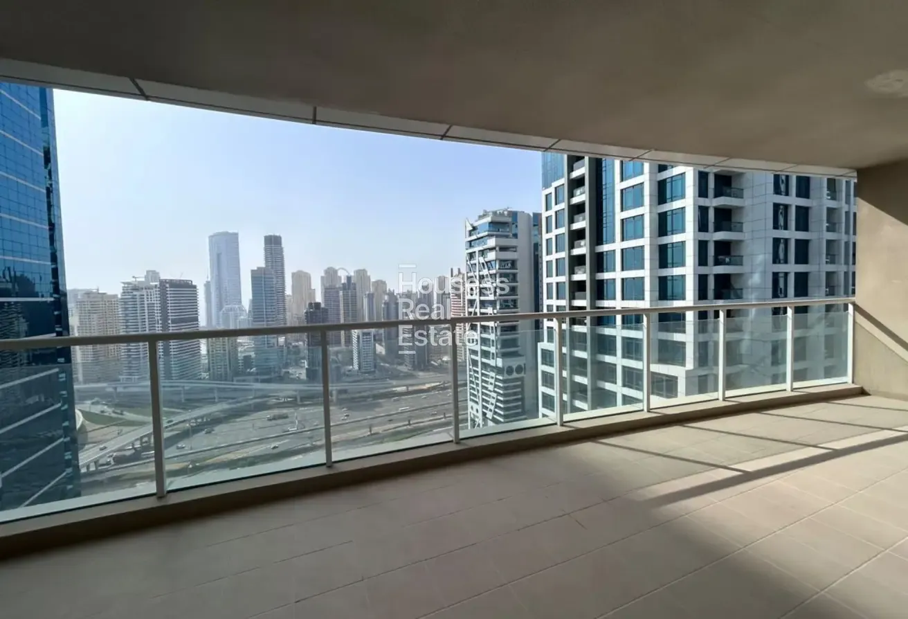 FULLY UPGRADED | HUGE SIZE | READY TO MOVE
