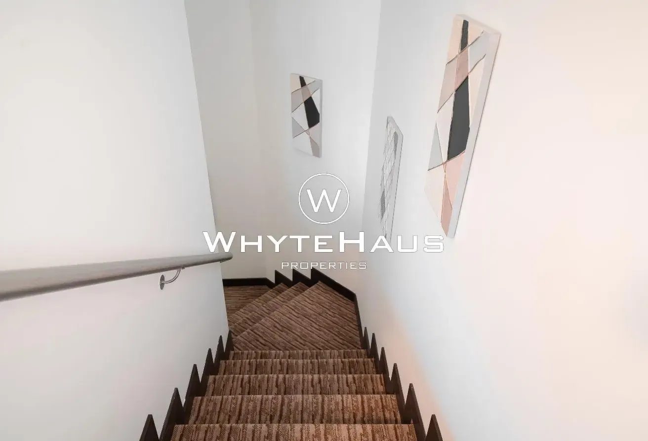 Upgraded | Duplex 1BR | Very well Maintained Unit