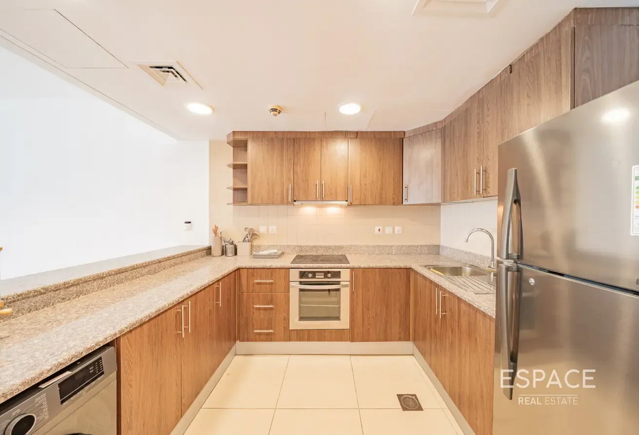 Bright Unit | Best Layout | Vacant Soon