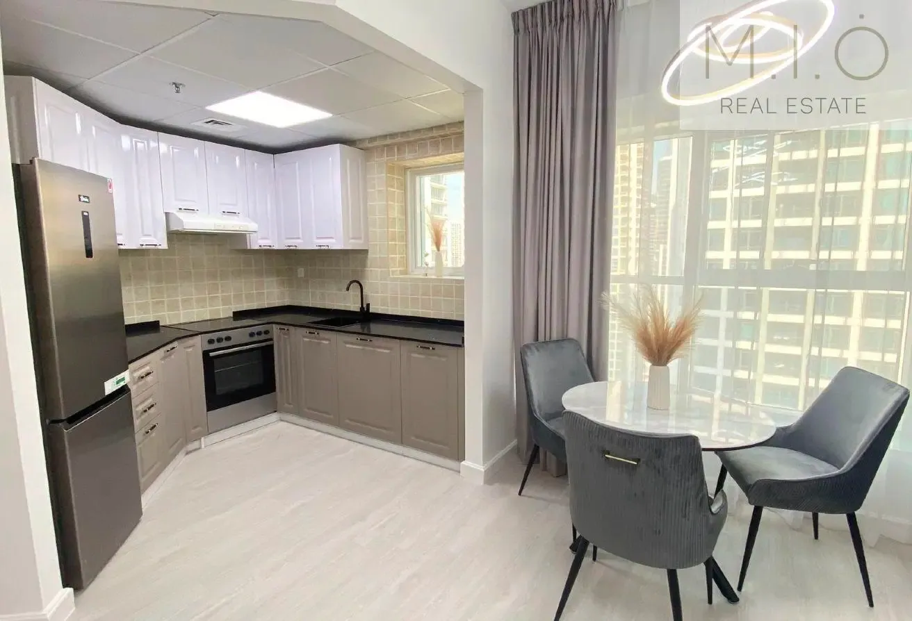 Upgraded Furnished 1 BR + Study Room| Premium unit