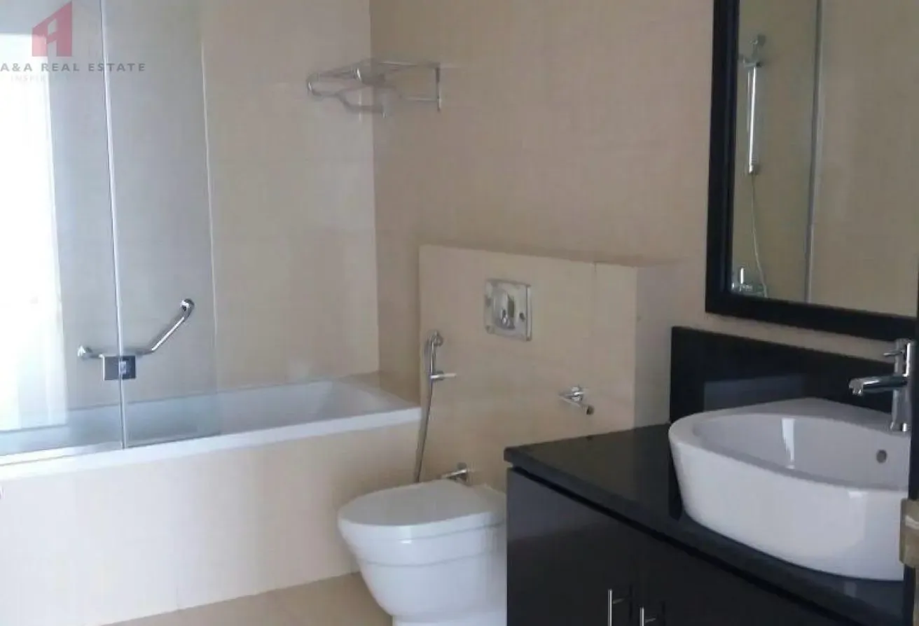 Lake View | Best Layout | Tenanted