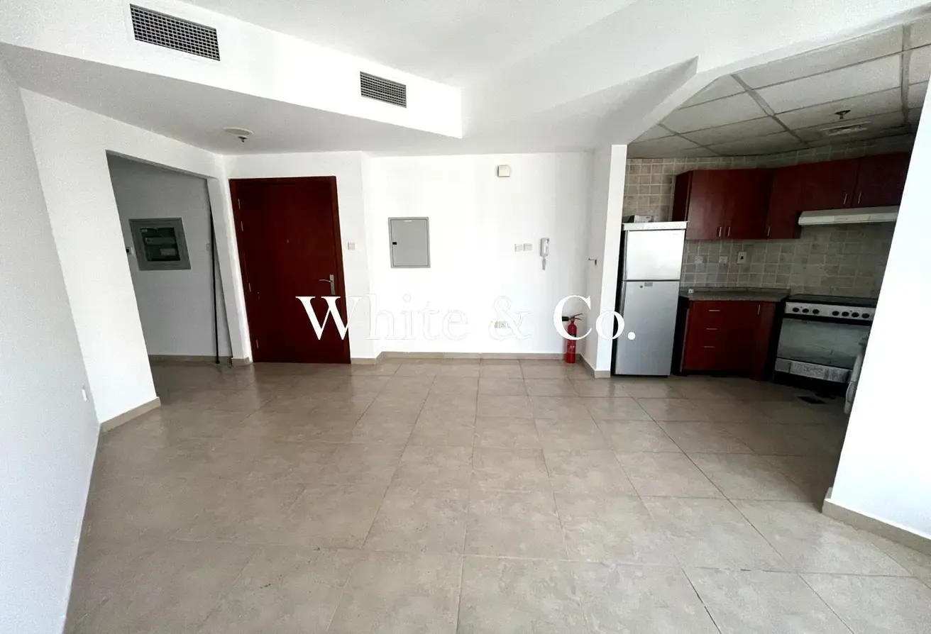 Vacant Unit | High Floor | Lake Views
