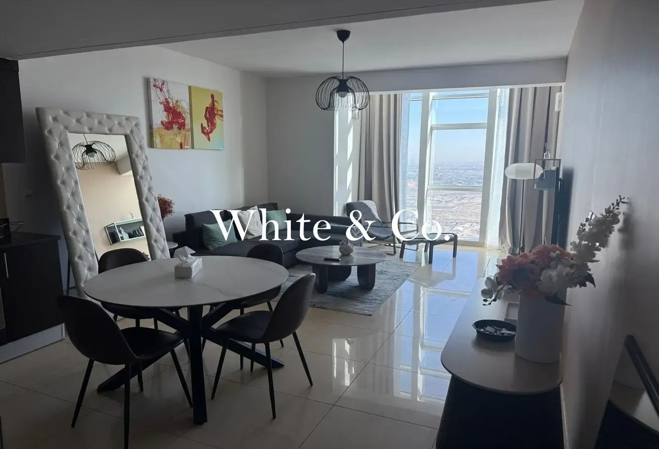 Upgraded | Duplex | Vacant on Transfer
