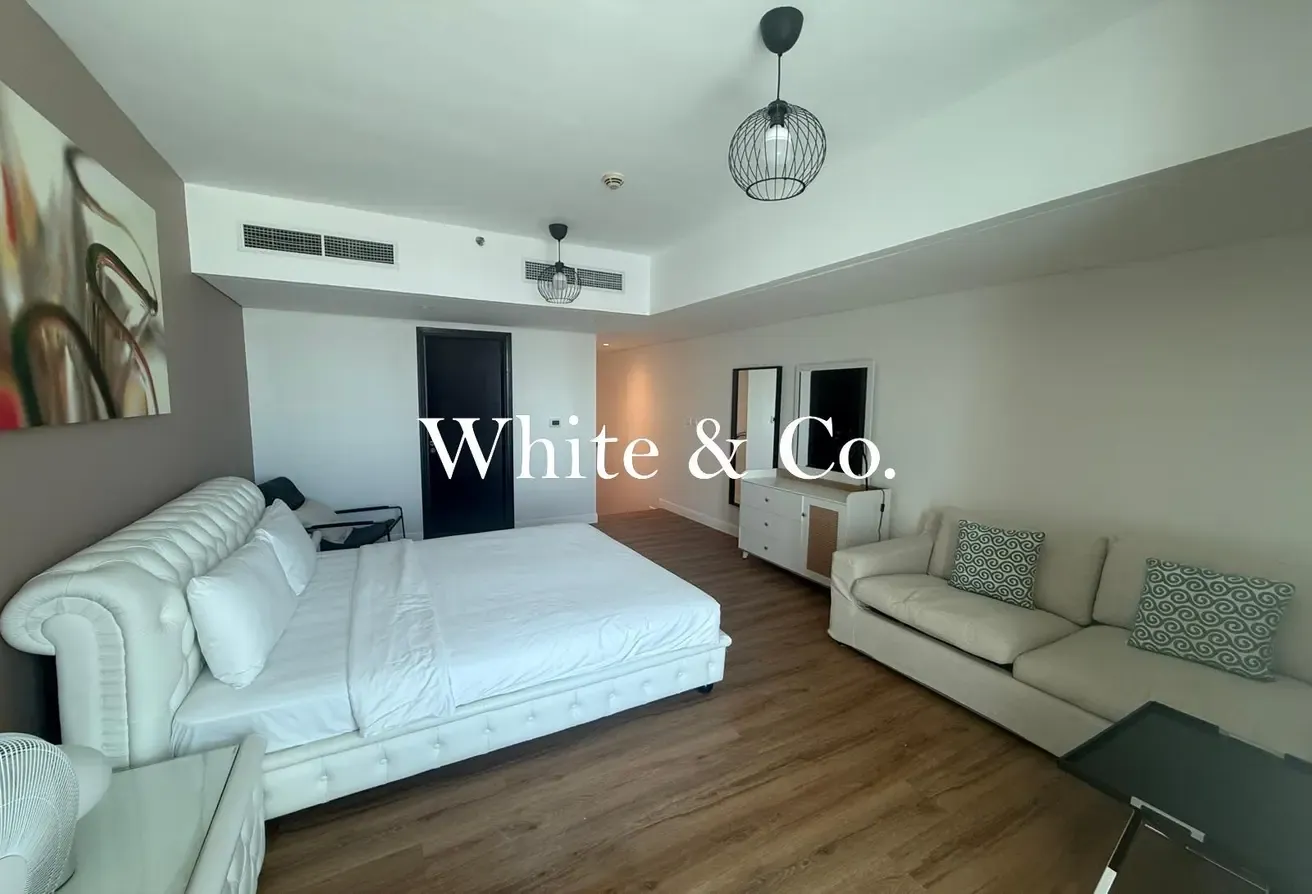 Upgraded | Duplex | Vacant on Transfer