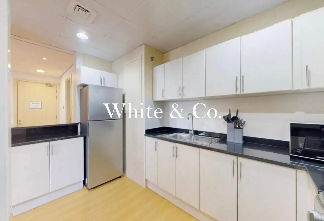 Upgraded | Fully Furnished | High Floor