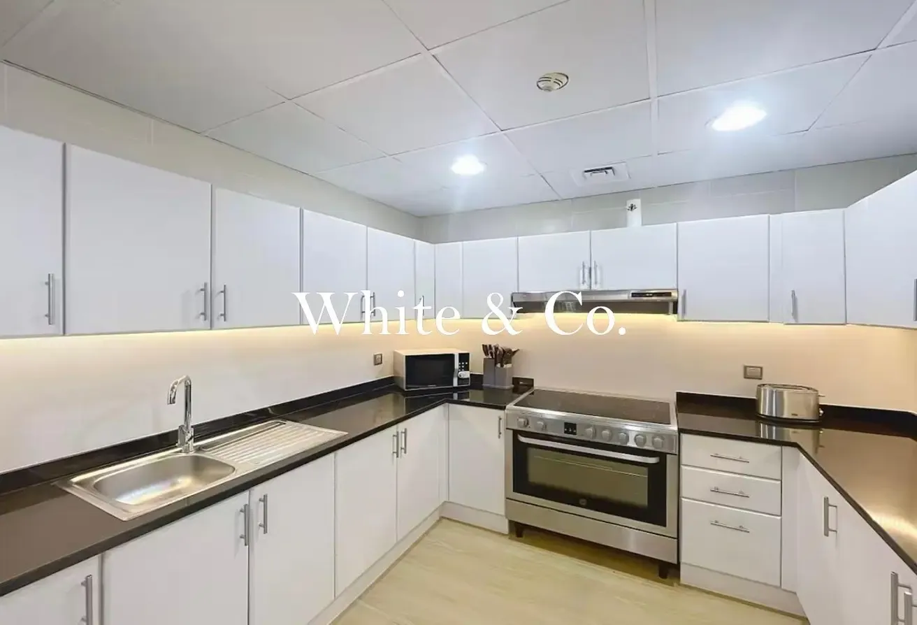 Upgraded | Fully Furnished | High Floor