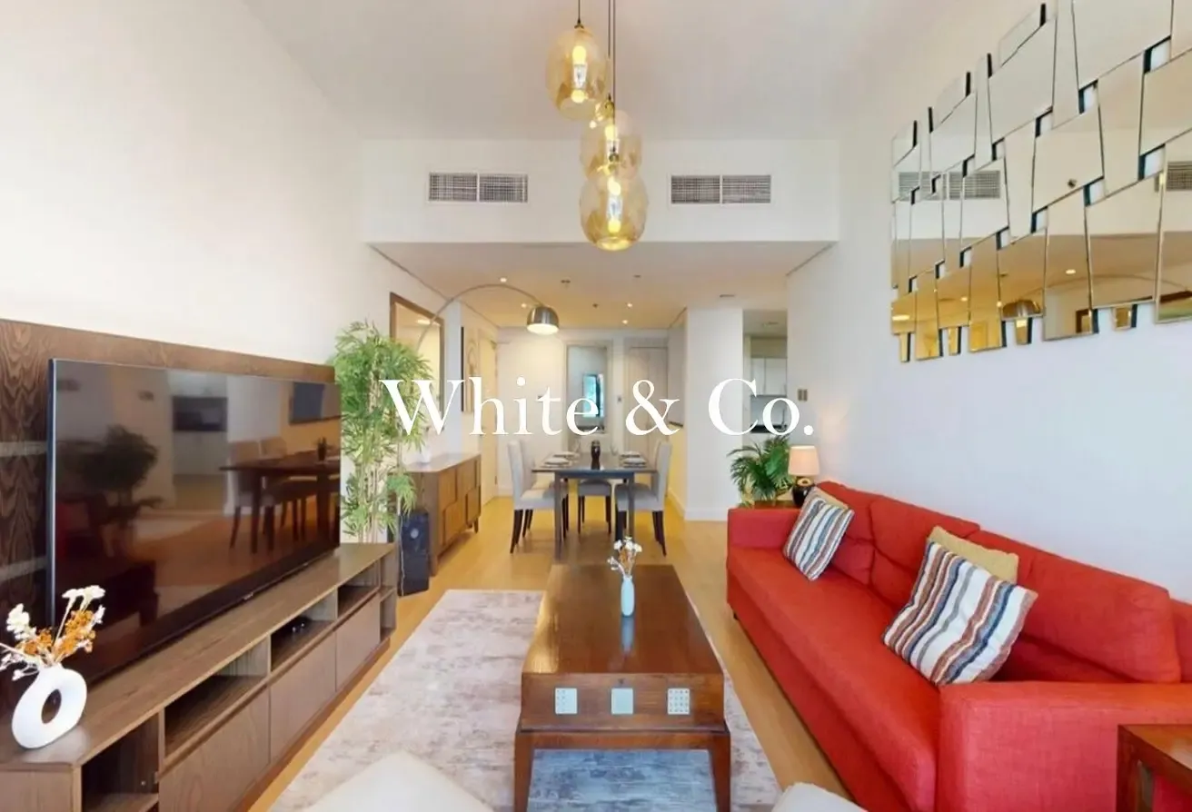 Upgraded | Fully Furnished | High Floor