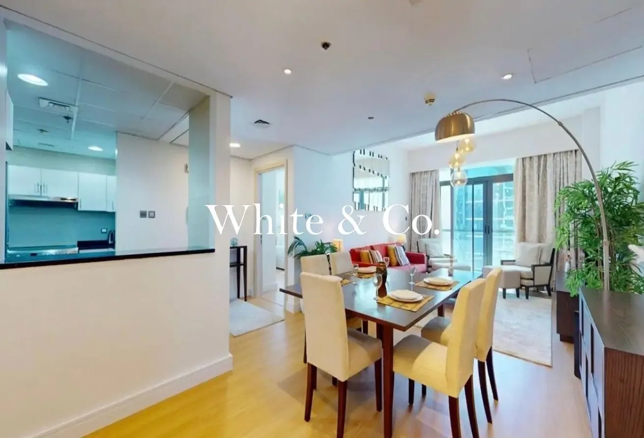 Upgraded | Fully Furnished | High Floor