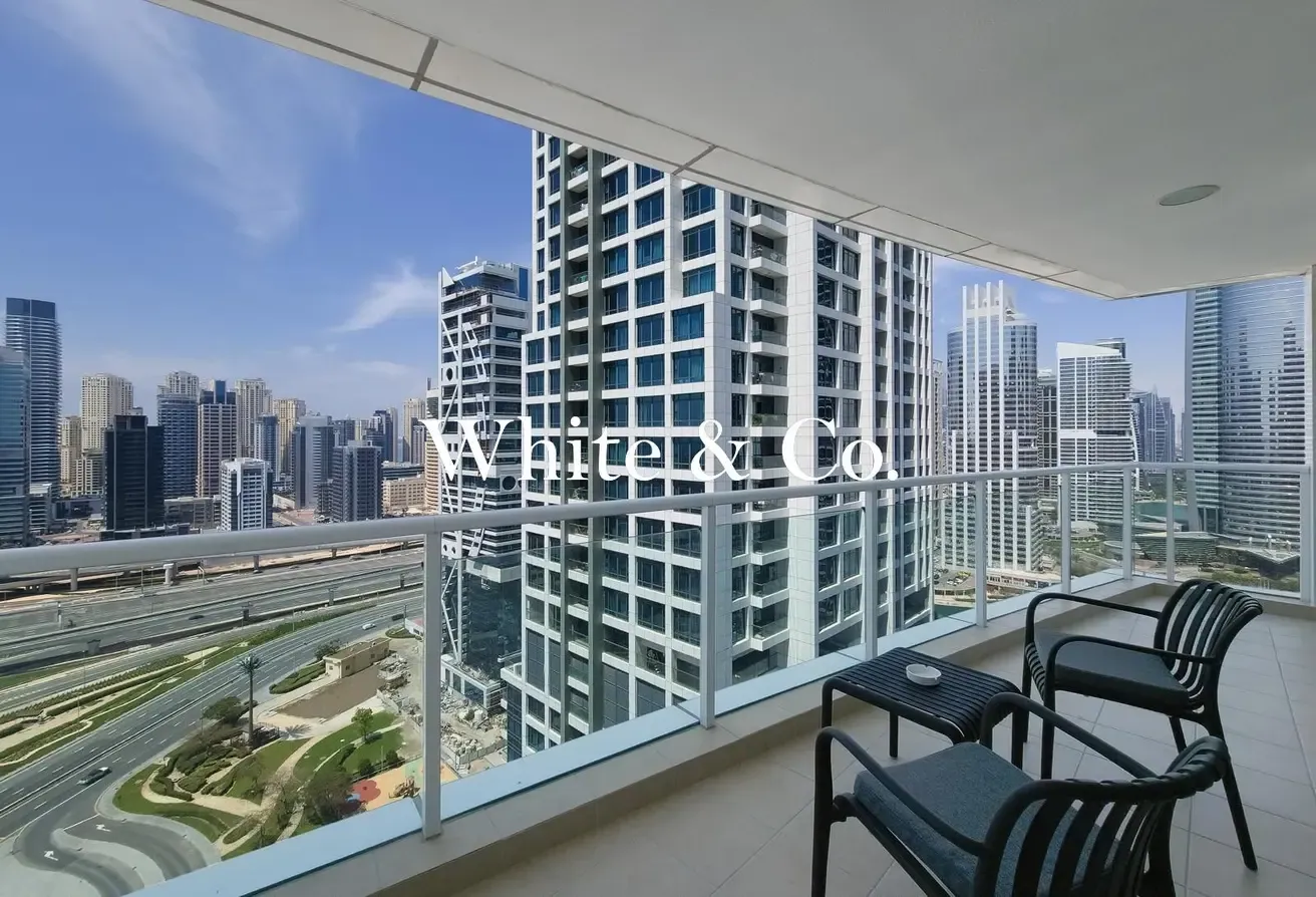 Fully Upgraded | Lake View | Tenanted