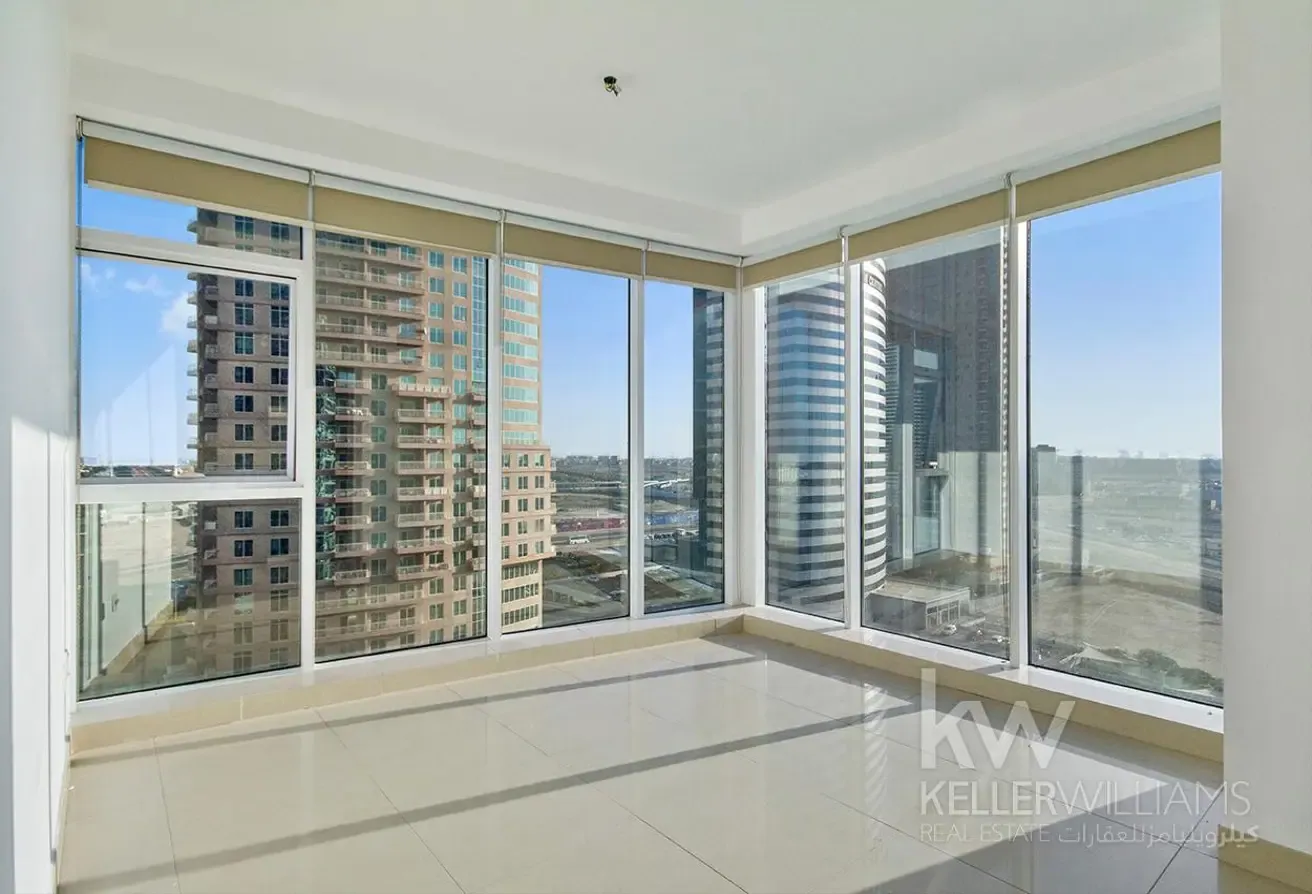 Panoramic windows | Cornet unit | Vacant