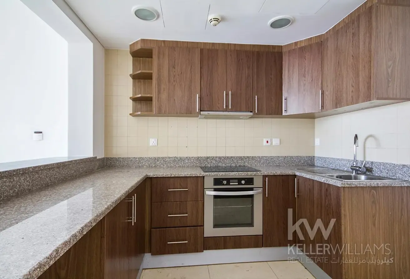Panoramic windows | Cornet unit | Vacant