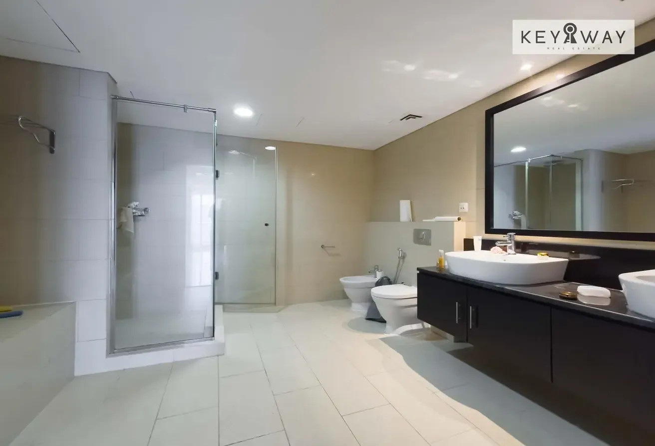 Spacious 1-Bedroom | Huge Balcony | Mid Floor