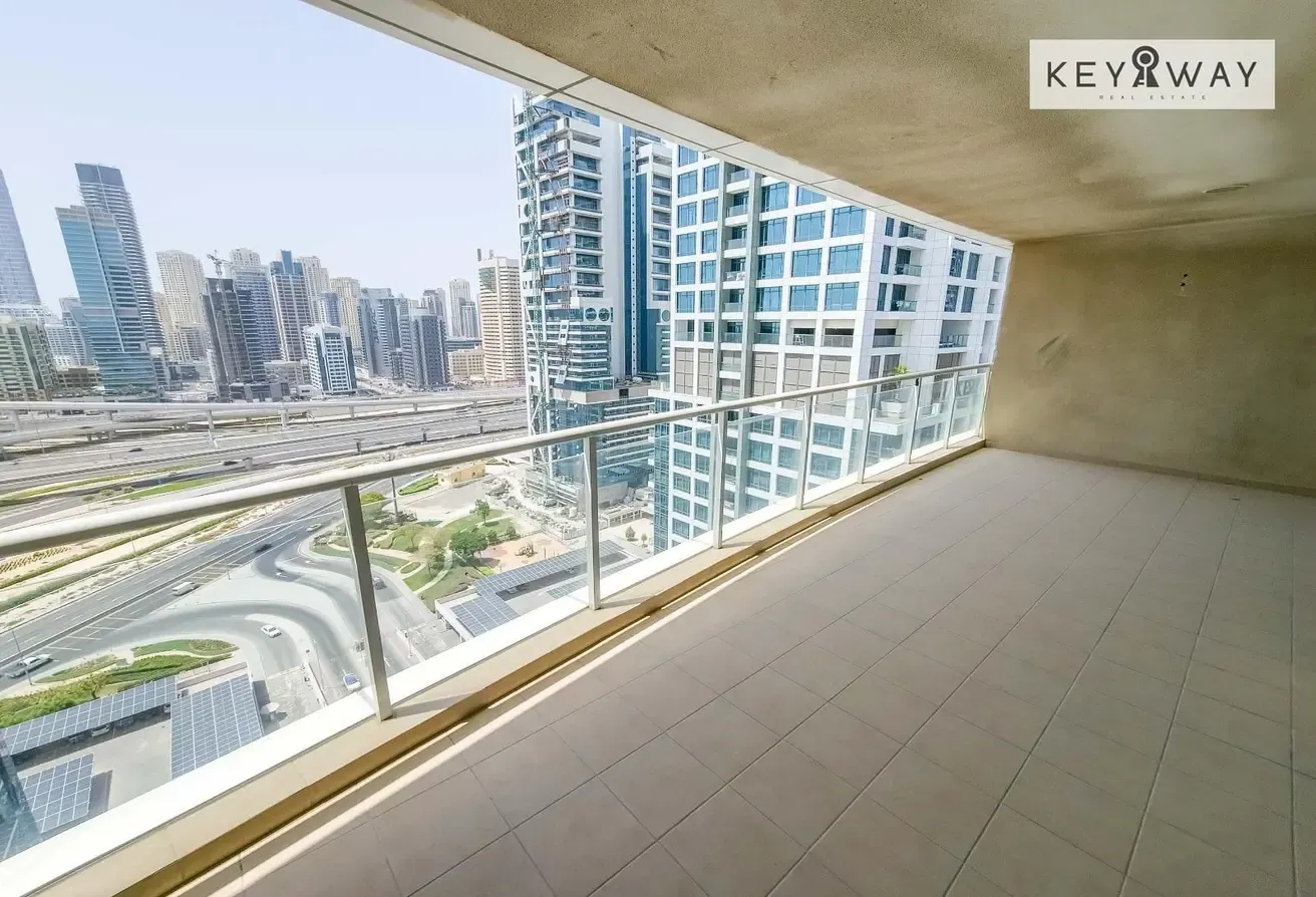 Spacious 1-Bedroom | Huge Balcony | Mid Floor