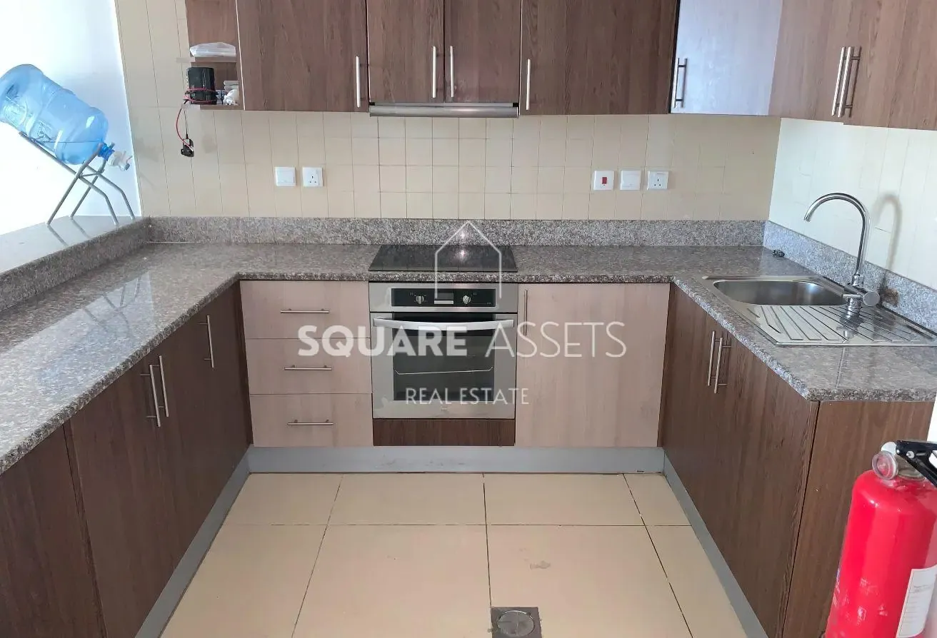 Spacious 1 Bedroom | Lake &  Marina Skyline View