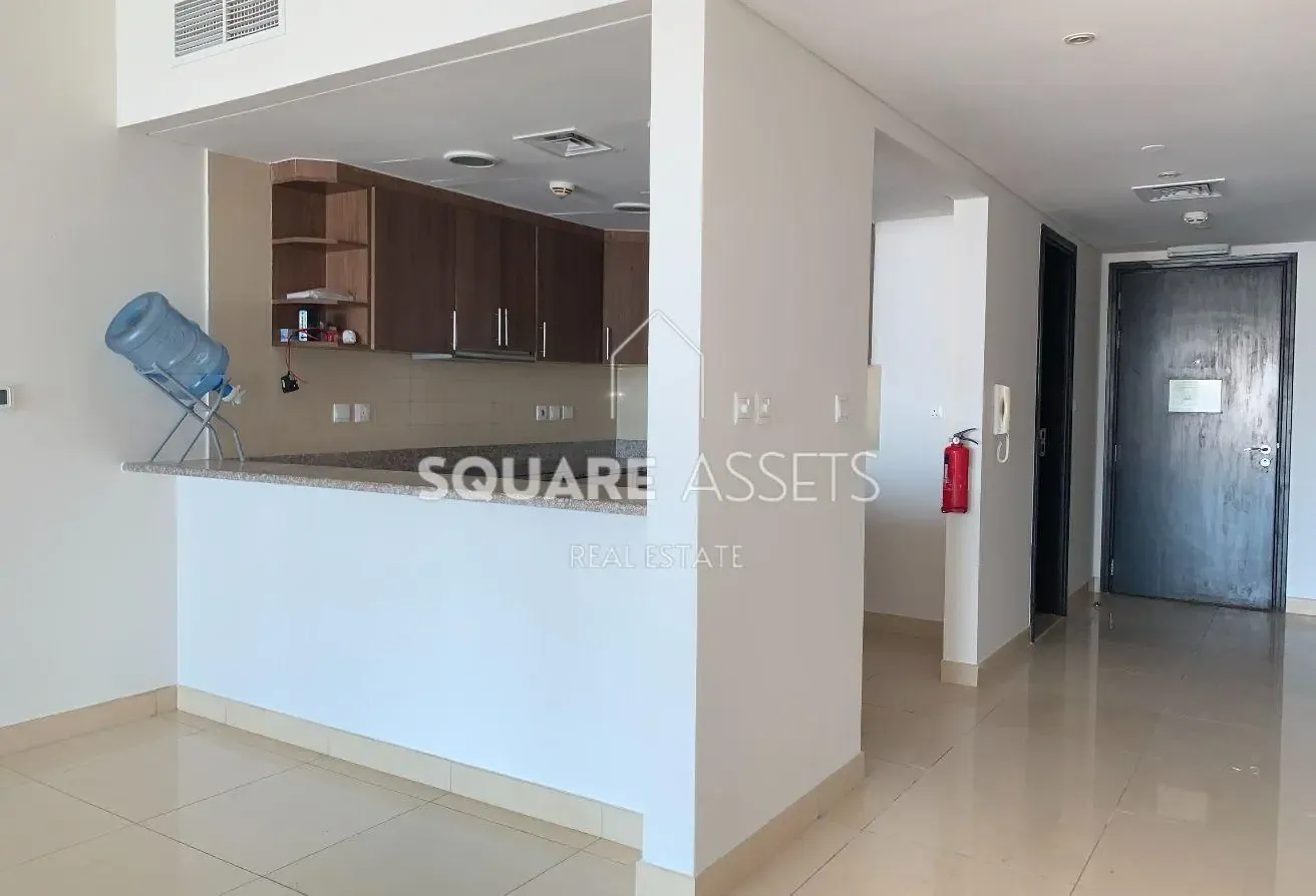Spacious 1 Bedroom | Lake &  Marina Skyline View
