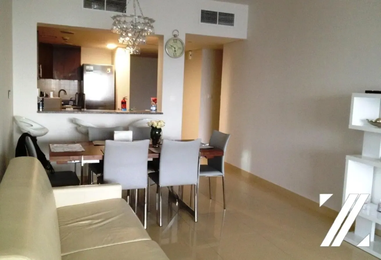 Spacious 1 BR I High Floor I Prime Location