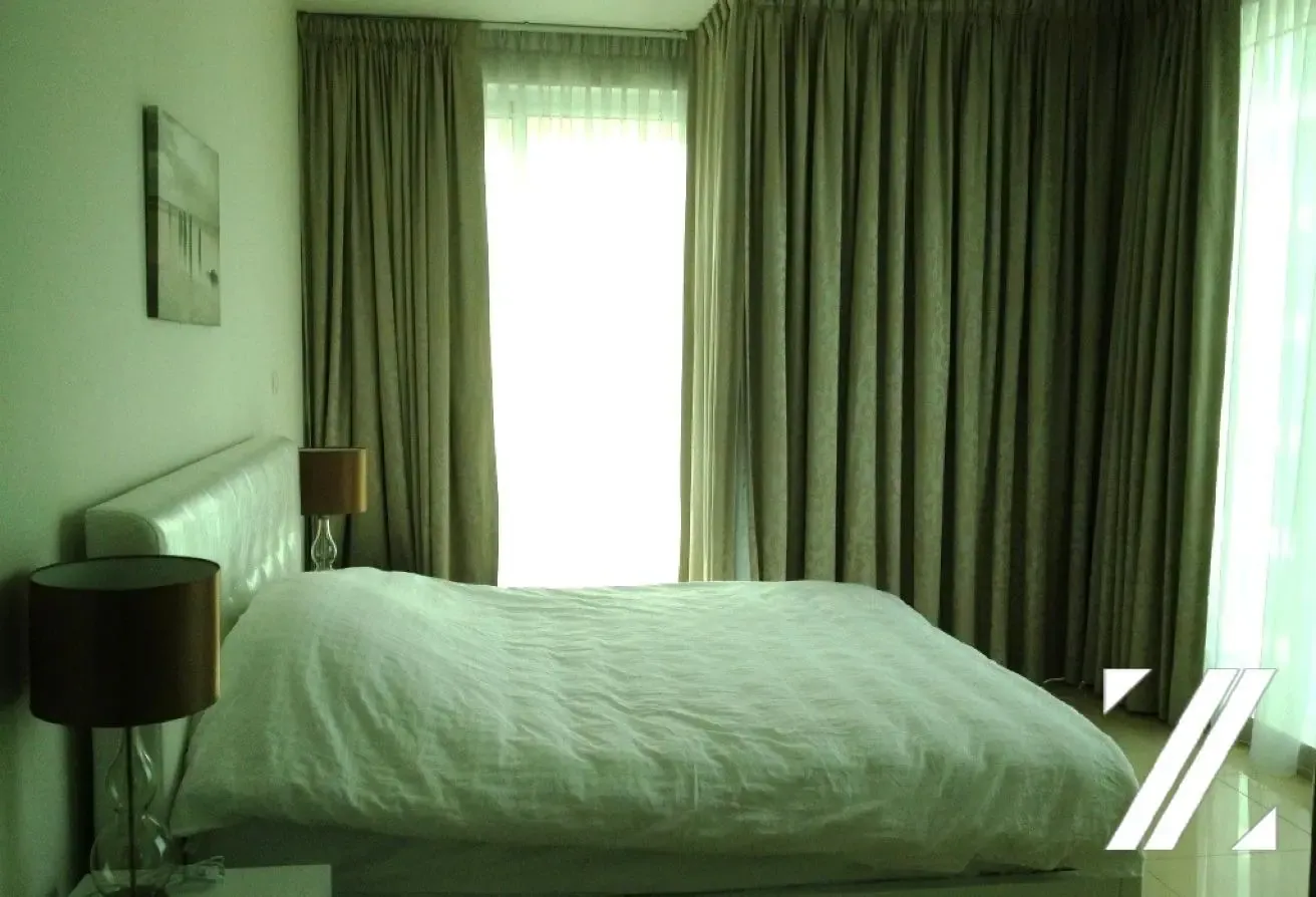 Spacious 1 BR I High Floor I Prime Location