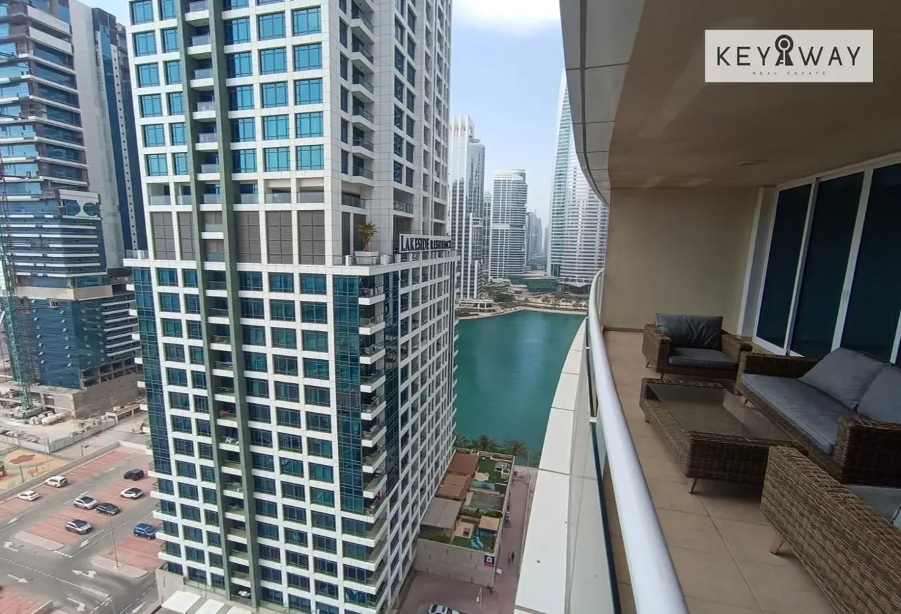 Spacious 1-Bedroom | Huge balcony | Mid floor