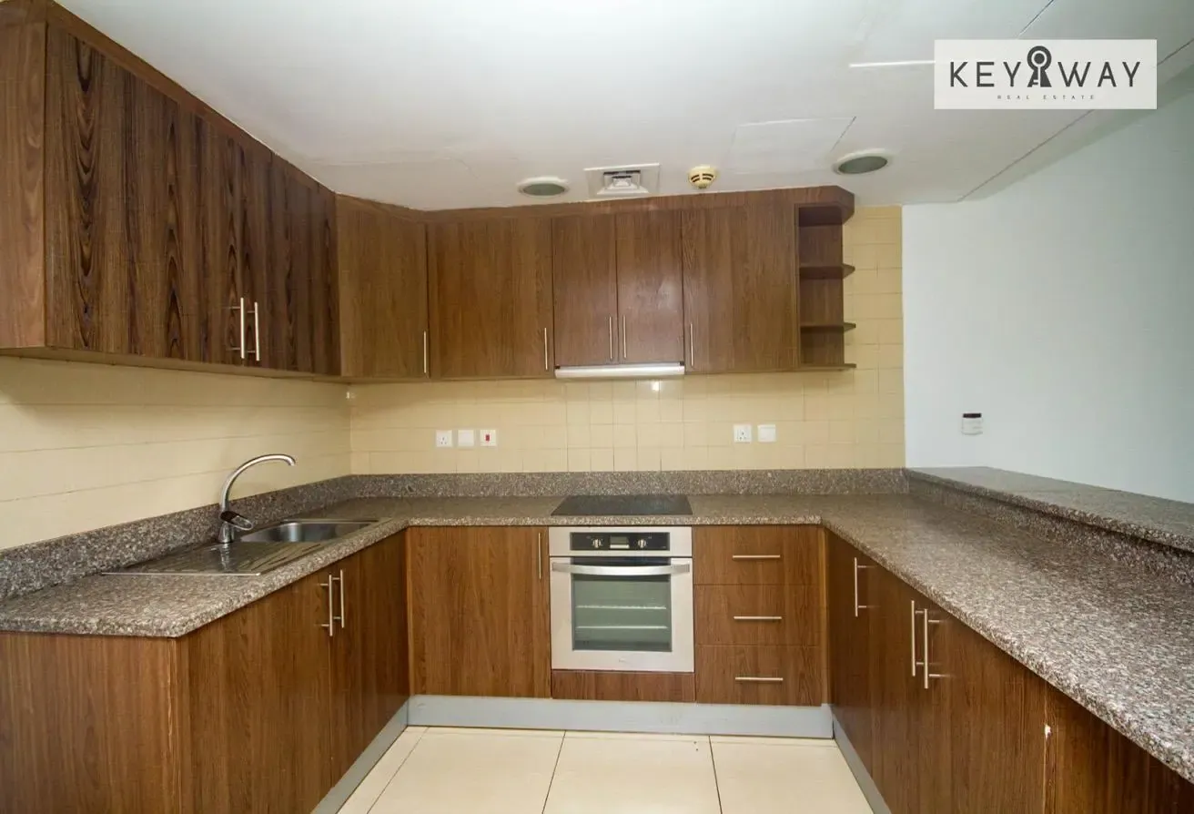 Spacious 1-Bedroom | Huge balcony | Mid floor