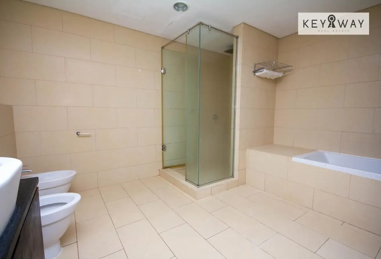 Spacious 1-Bedroom | Huge balcony | Mid floor