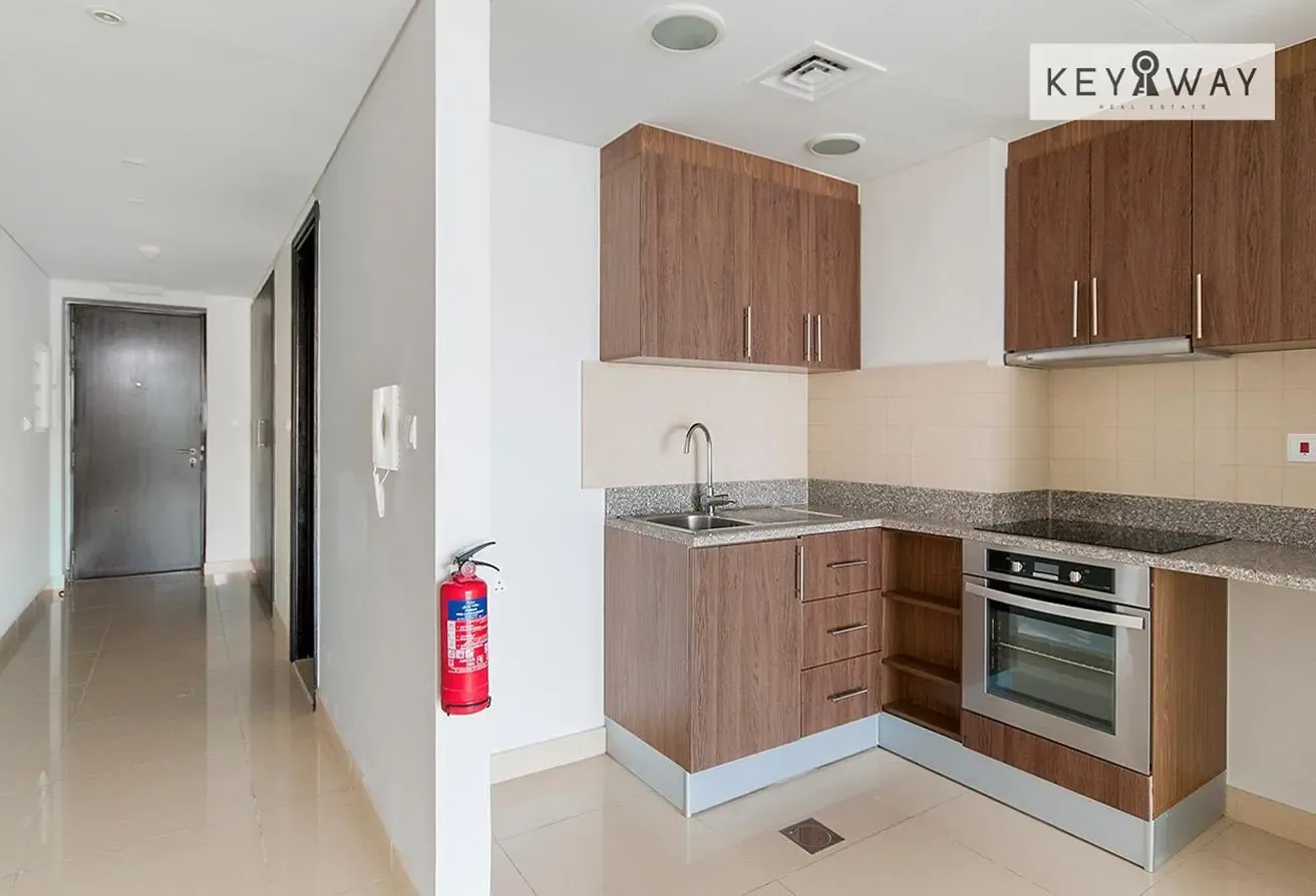 Spacious Studio | Large Balcony | Keys with Me