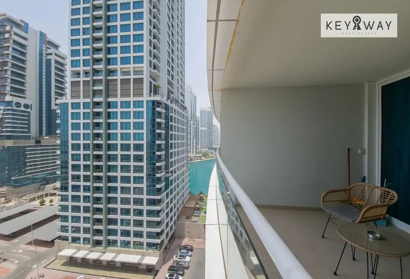 Spacious Studio | Large Balcony | Keys with Me