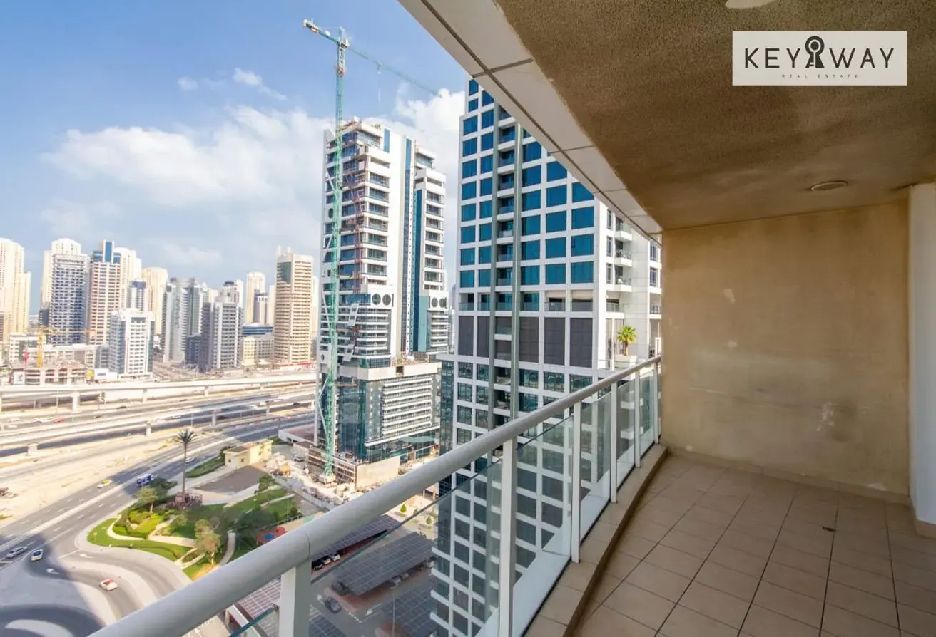 Soon to be Vacant | Corner Unit | Panoramic Window