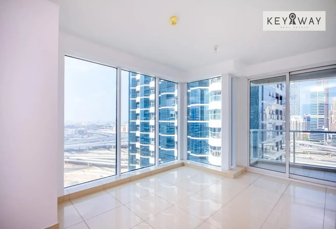 Soon to be Vacant | Corner Unit | Panoramic Window
