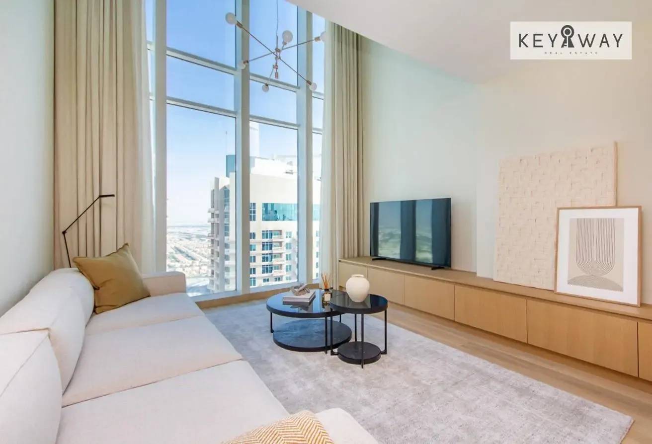 Fully upgraded | Ready to move in | Huge loft