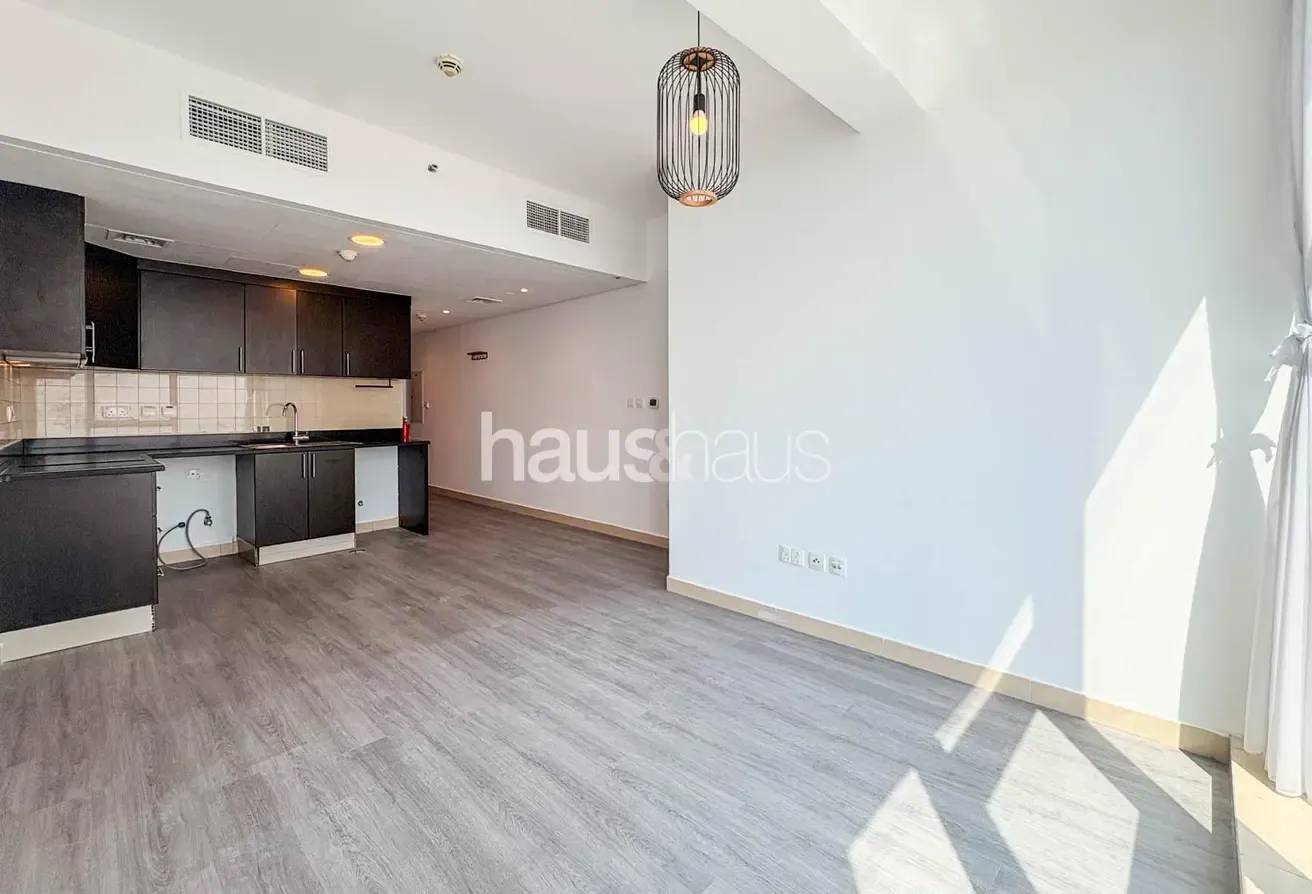 Unfurnished | High floor | Duplex | Available Now