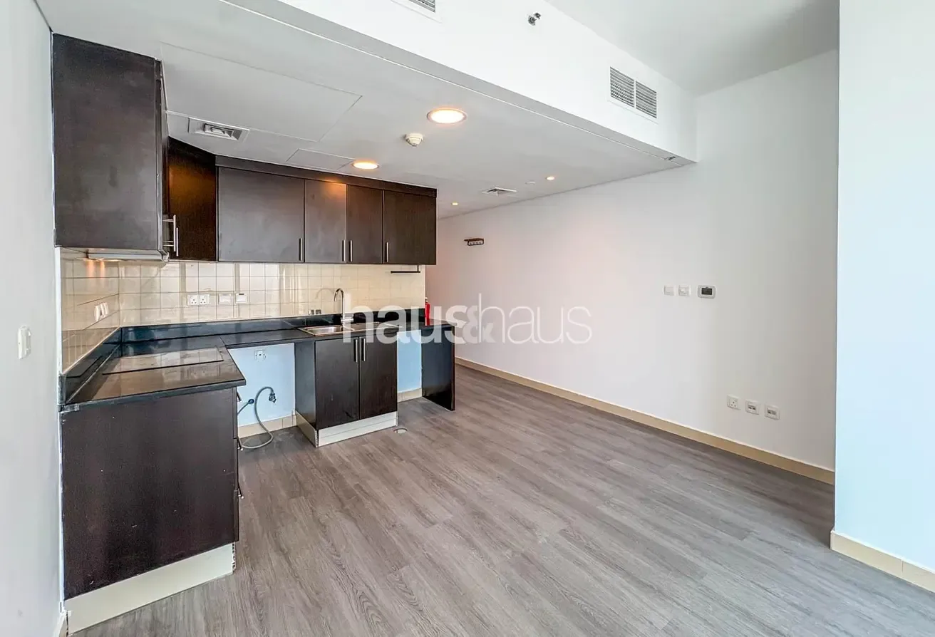 Unfurnished | High floor | Duplex | Available Now