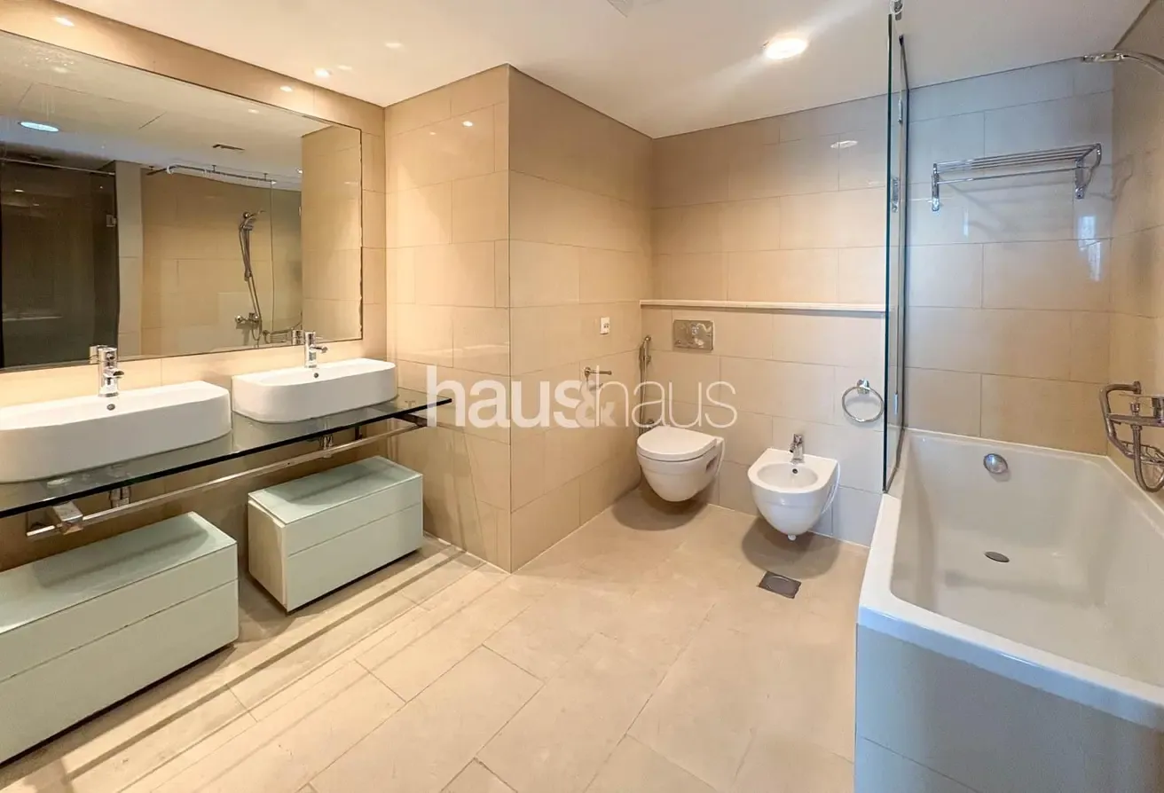 Unfurnished | High floor | Duplex | Available Now