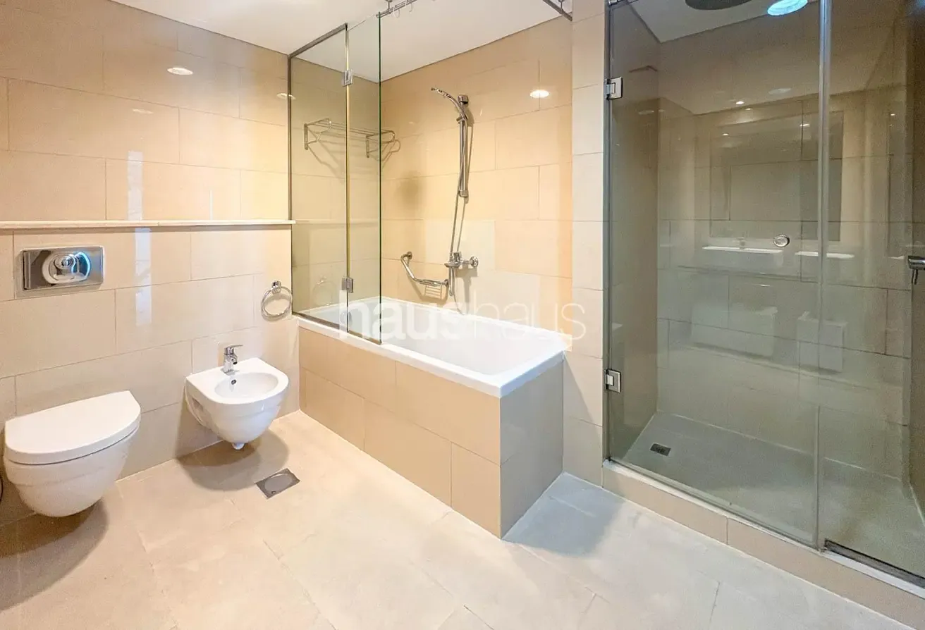 Unfurnished | High floor | Duplex | Available Now