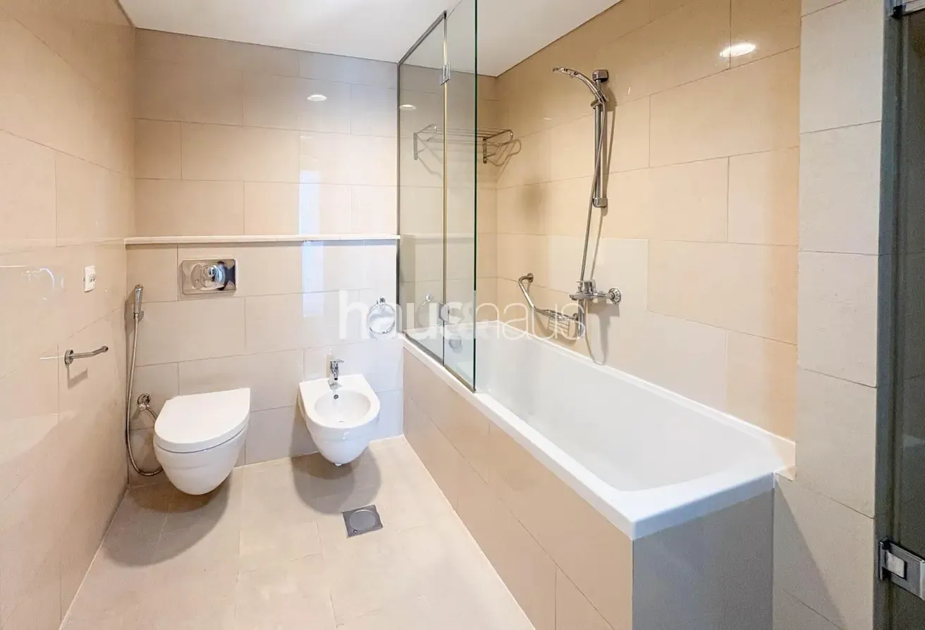 Unfurnished | High floor | Duplex | Available Now