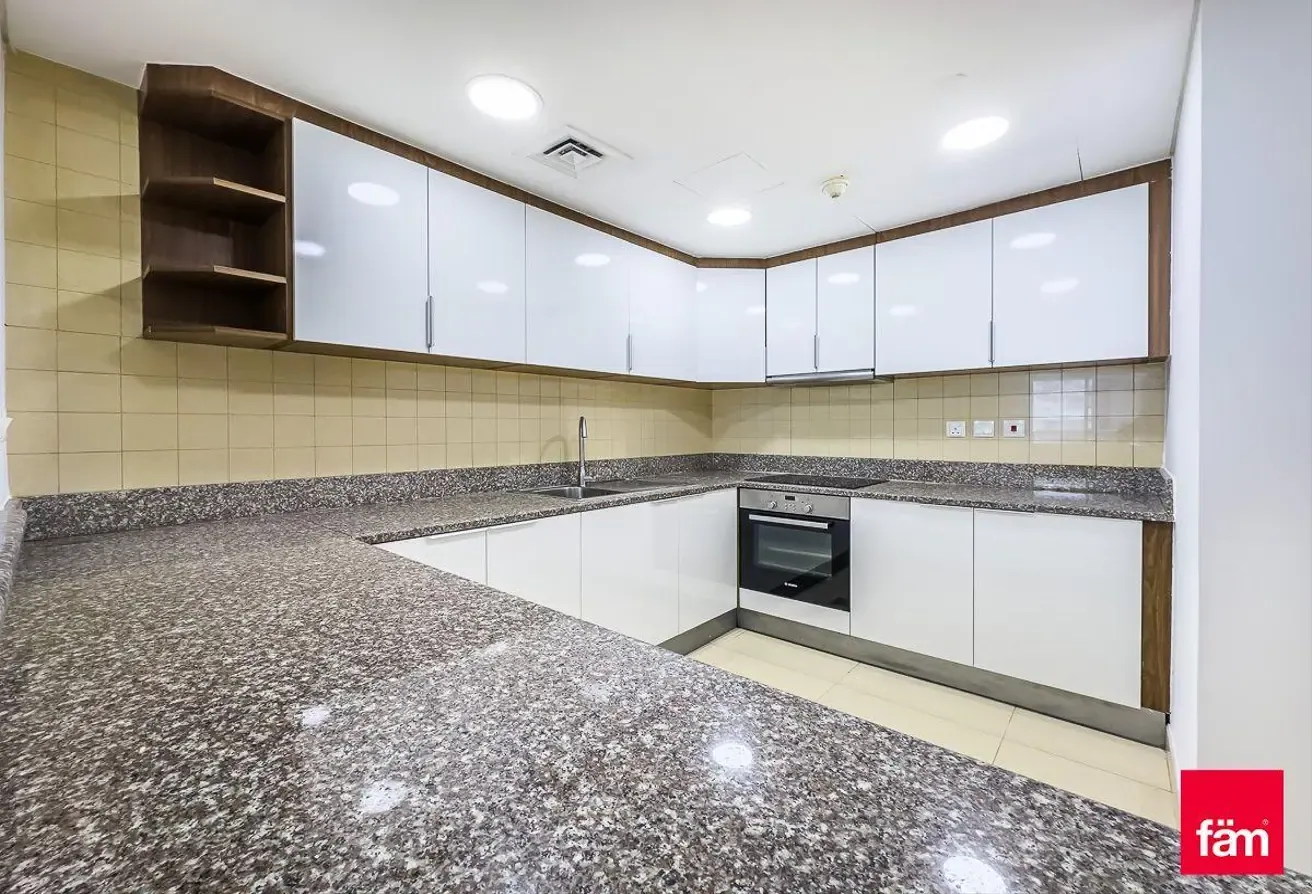 Fantastic Views / Available Sept 2026 / High Floor