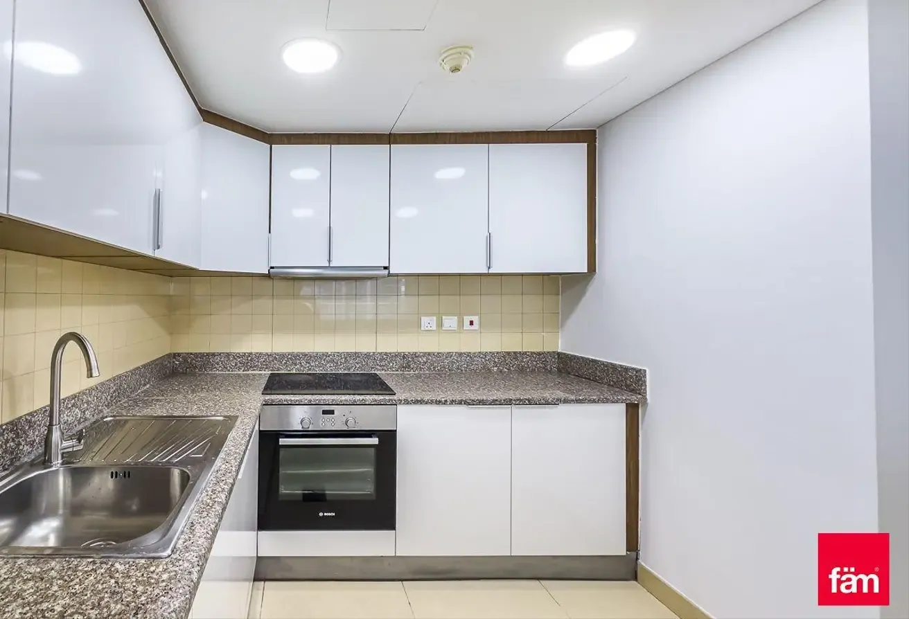 Fantastic Views / Available Sept 2026 / High Floor