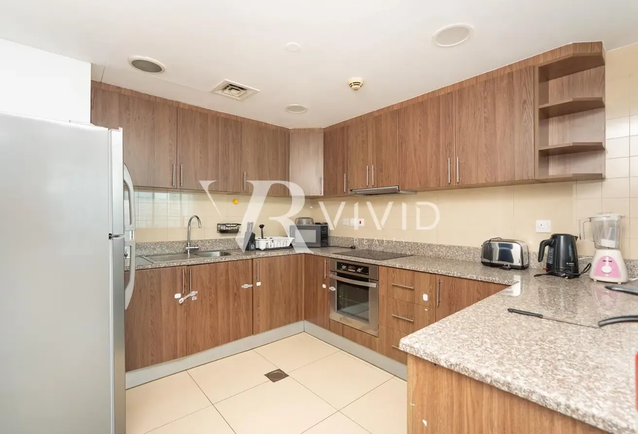 Furnished | Luxury Living | Panoramic Lake View