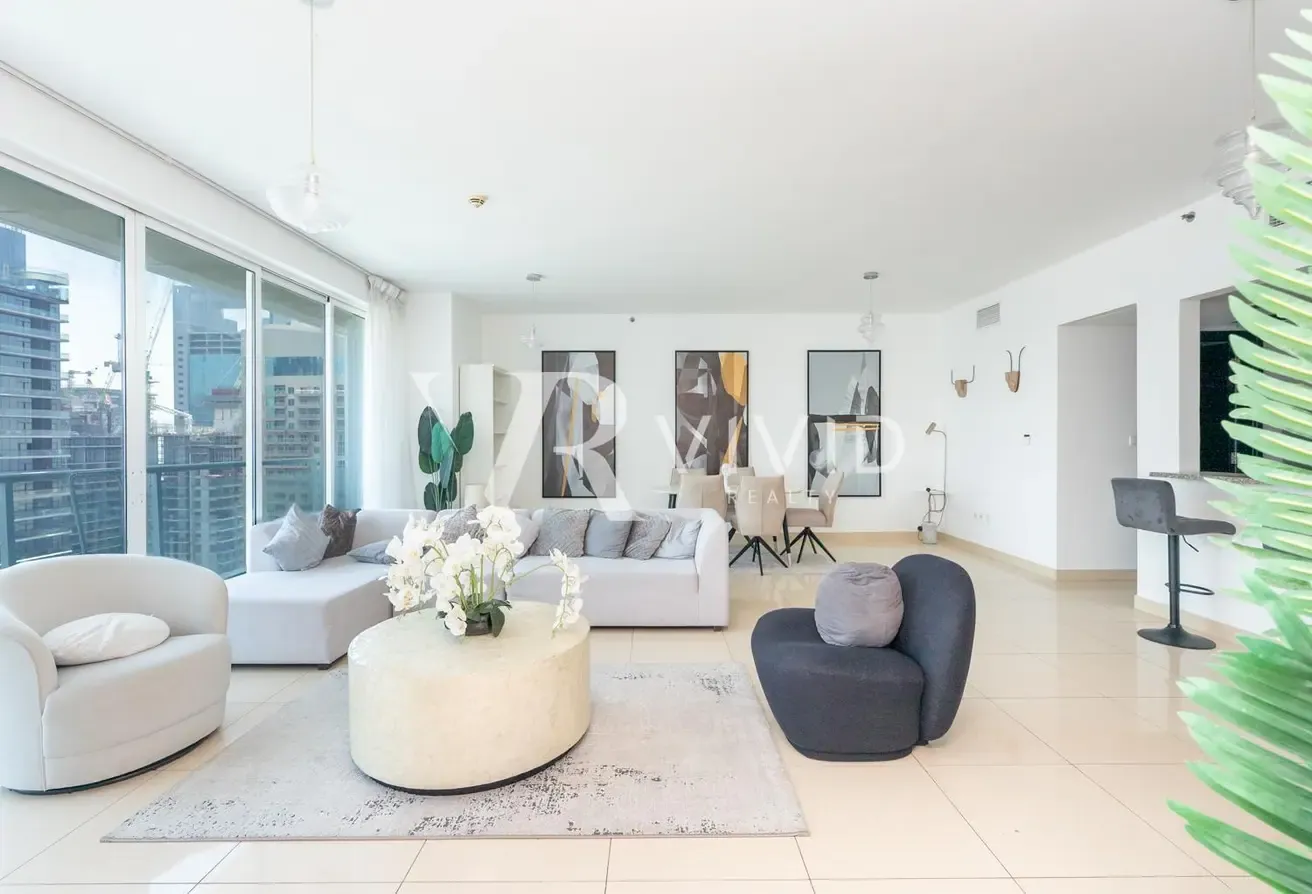 Furnished | Luxury Living | Panoramic Lake View