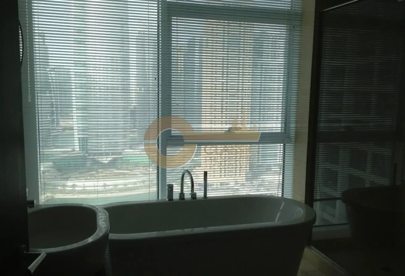 FULLY FURNISHED 1 BED APARTMENT | LAKE VIEW