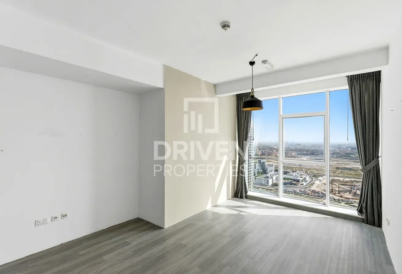 Ready to move in | High floor | Prime Location