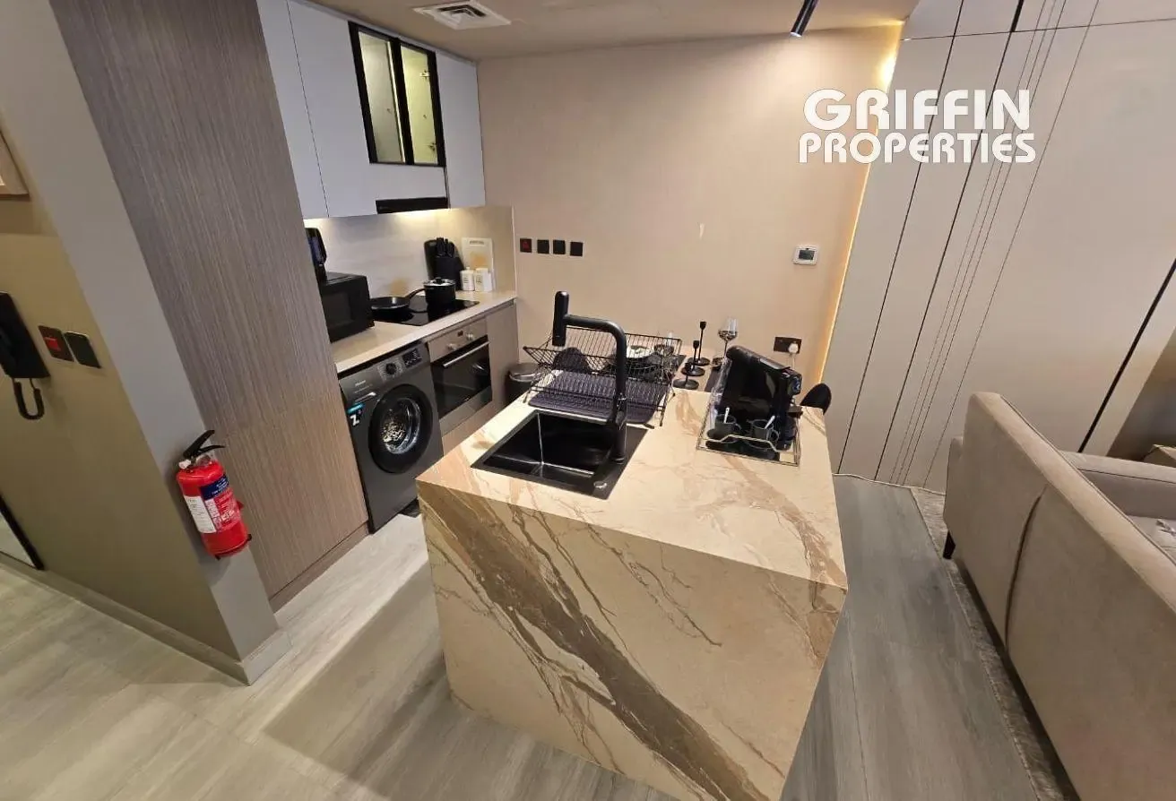 Luxury Upgraded | Studio | Lake View | Furnished