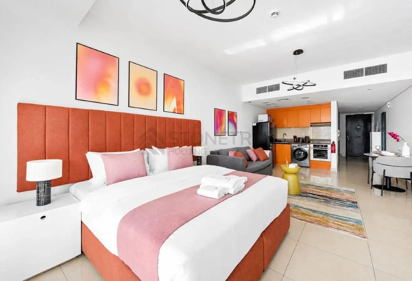 12 CHEQUES | Big Layout | Lake View