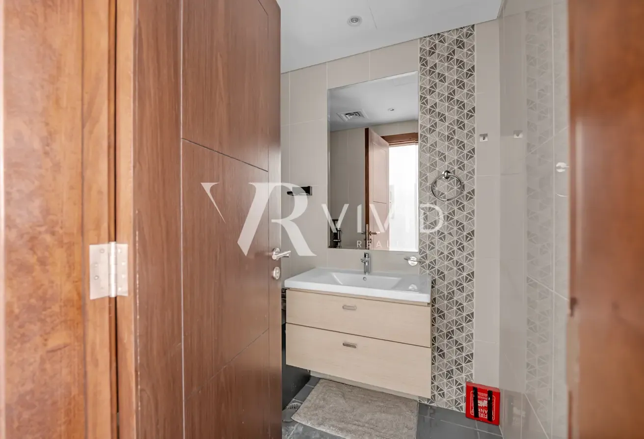 Golf View | Spacious 1BR | Vacant | Best Value