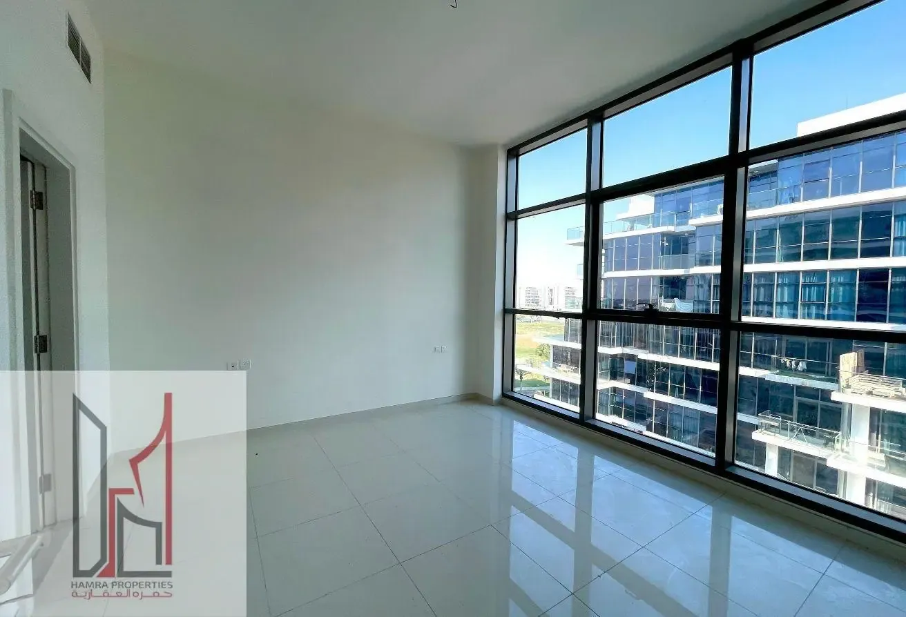 Well maintained | Golf View | Spacious | 1 Bed
