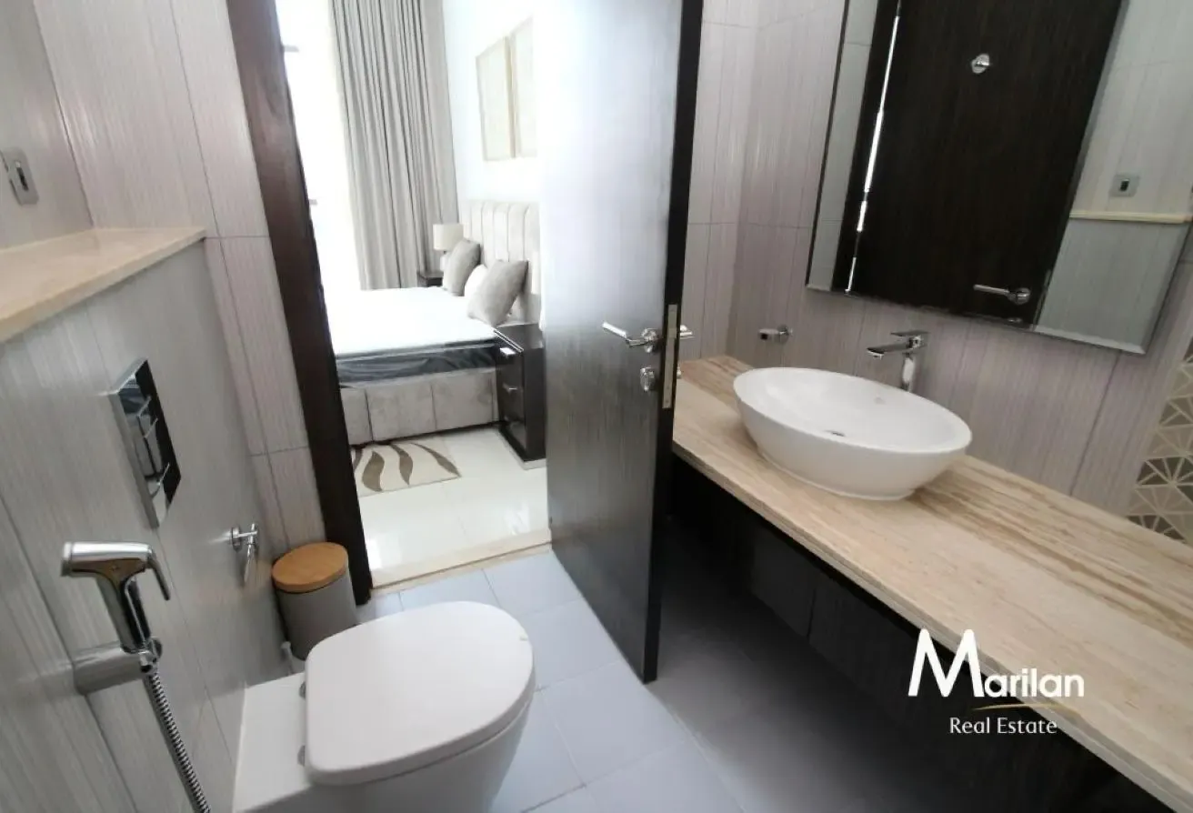 Golf Course View | Fully Furnished |Ready to Move