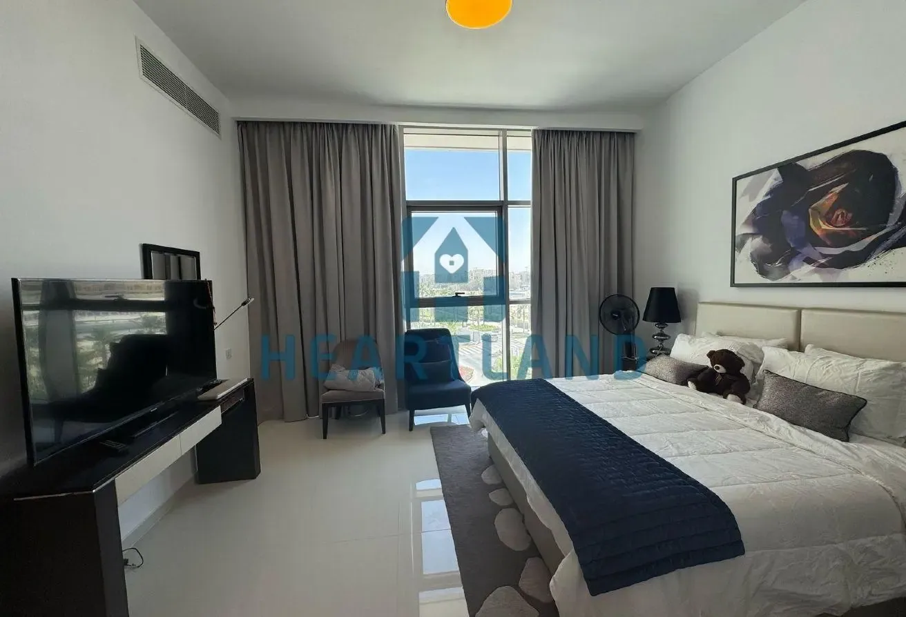 12 Cheques | 1 BHK Fully Furnished Golf Promenade