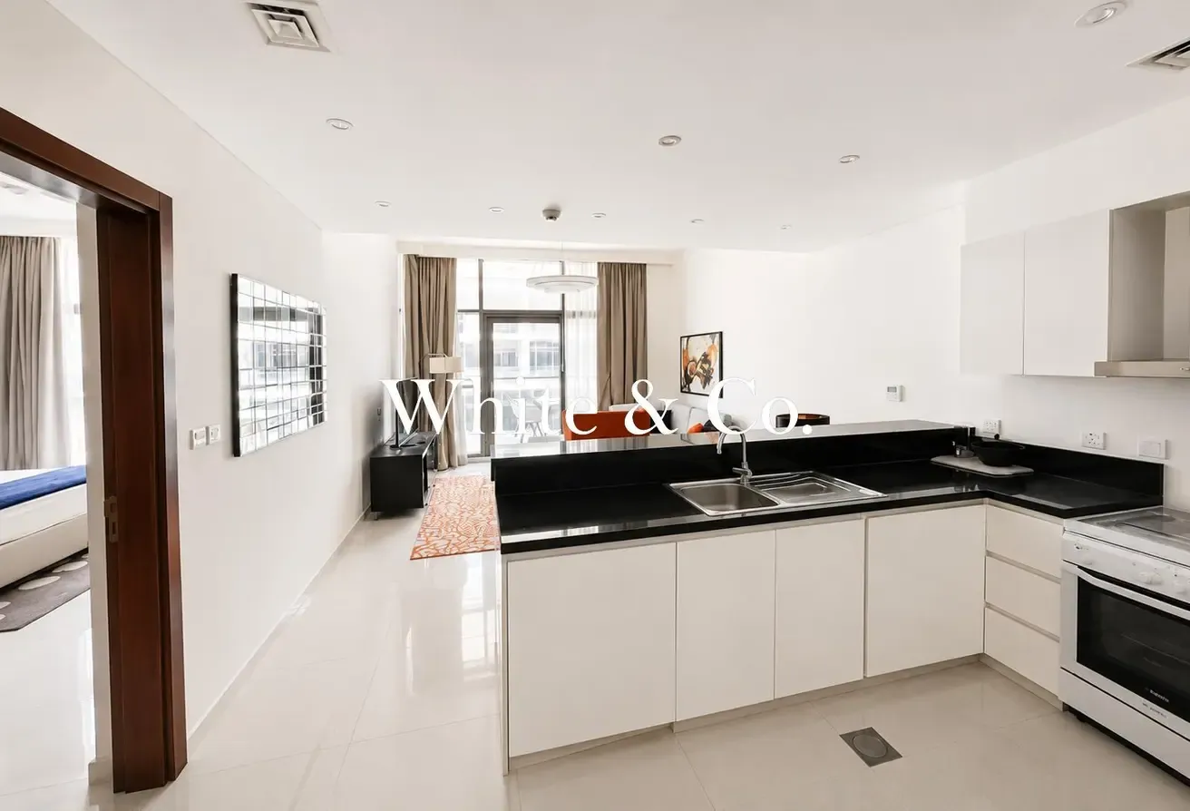 Fully Furnished | Golf View | Vacant Now