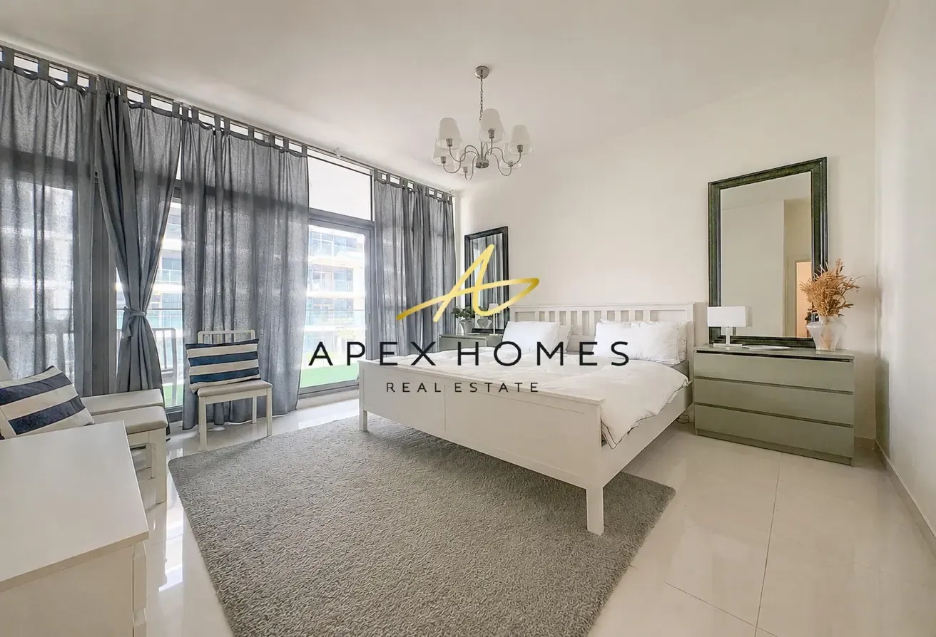 Vacant | Fully Furnished | Golf and Pool View