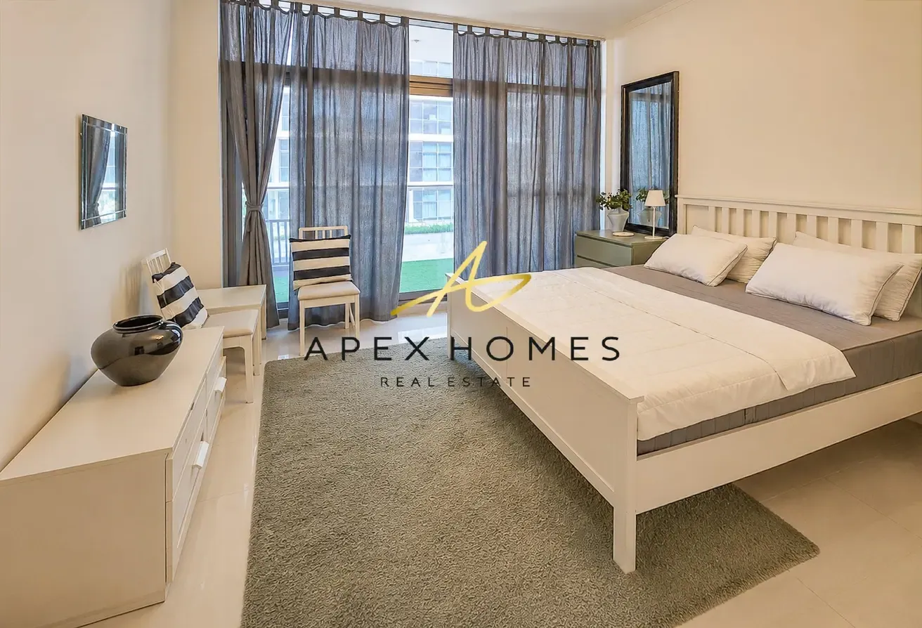 Vacant | Fully Furnished | Golf and Pool View