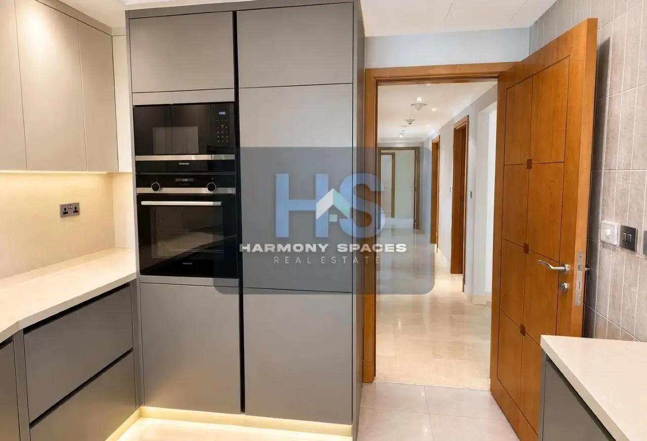 Luxury & Fully upgraded 3BR+ Study | Huge Balcony